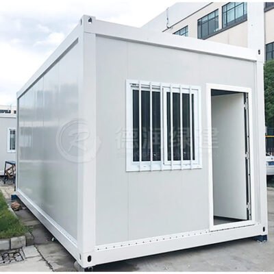 Remote Brand ODM 20ft 30ft 40ft  Model Expandable Modern Prefab Container House with 3 Bedrooms Kitchen Toilet