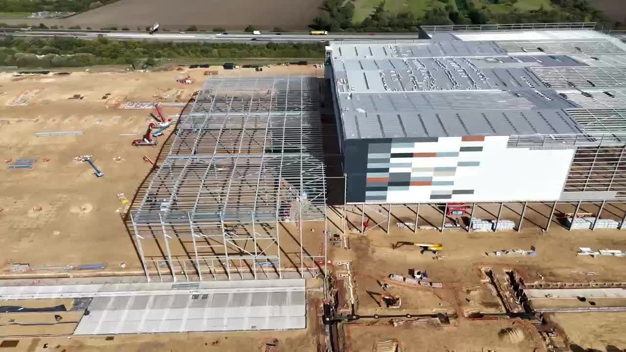 Hot-Dip Galvanized Industrial Steel Structure Warehouse with